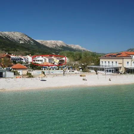 Kosec Πανσιόν *